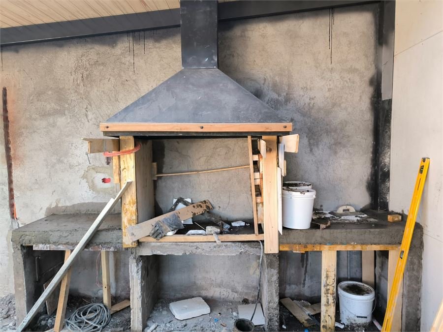 Quincho en obra gruesa antes de las terminaciones